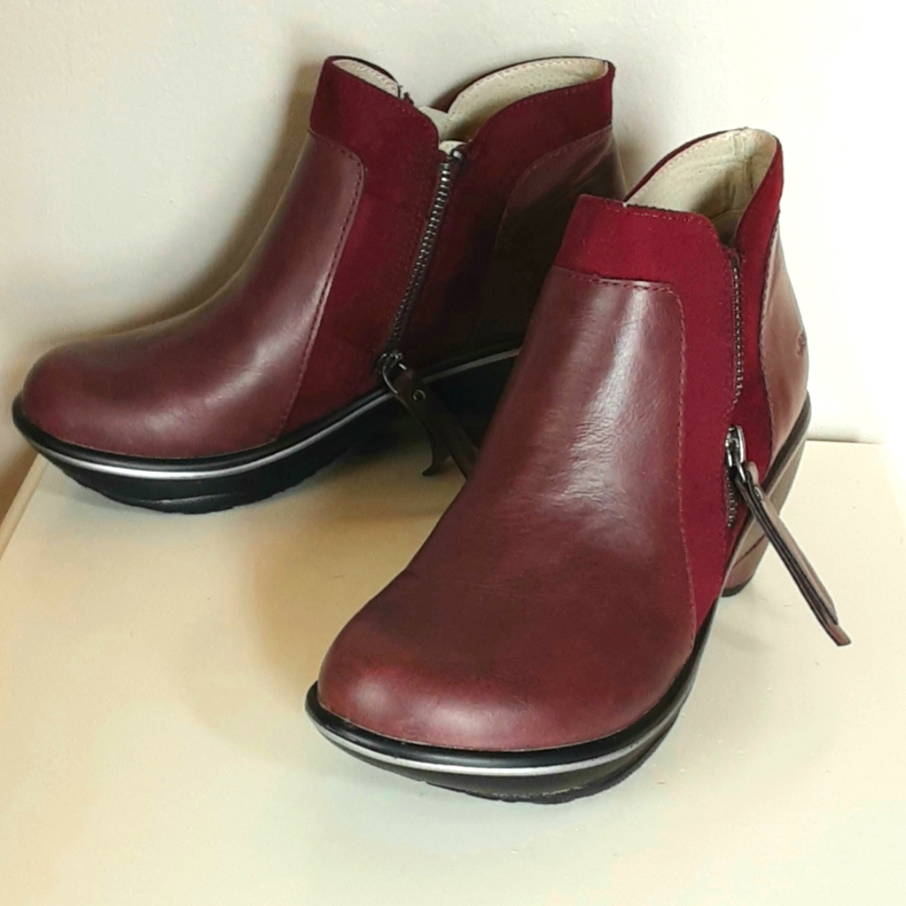 JBU by Jambu. Burgundy ankle boots with memory foam insole